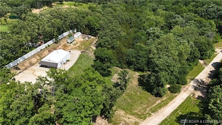 18997 Mystical Ln, Versailles, MO 65084