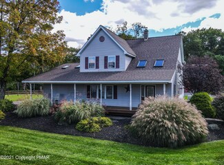 3318 Spruce Cabin Rd, Cresco, PA 18326
