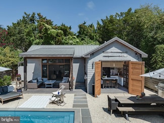 22 E 8th St, Barnegat Light, NJ 08006