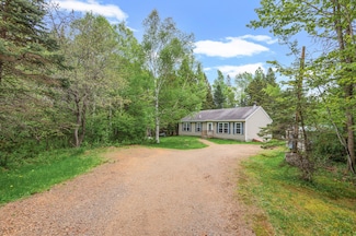 17 Saddleback View, Rangeley, ME 04970
