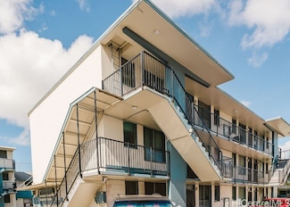 715 Umi St Unit 3, Honolulu, HI 96819