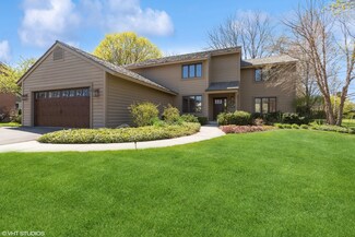 770 Valley Rd, Lake Forest, IL 60045