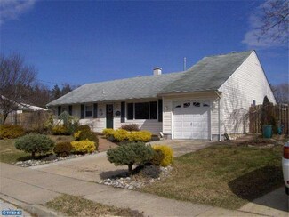 12 Maple Dr, West Berlin, NJ 08091