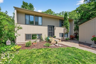 16220 15th Ave N, Plymouth, MN 55447