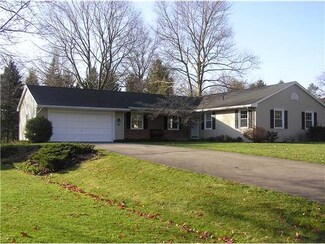 75 Skyview Ln, Rochester, NY 14625