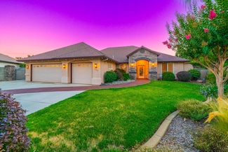 4894 St Charles Dr, Redding, CA 96002