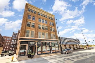 335 W 5th St, Cincinnati, OH 45202