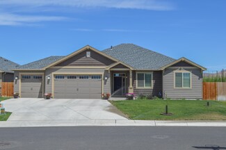 901 Magnum Ave, Moxee, WA 98936