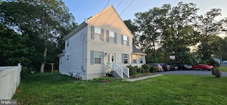 725 S 8th Ave, Galloway, NJ 08205