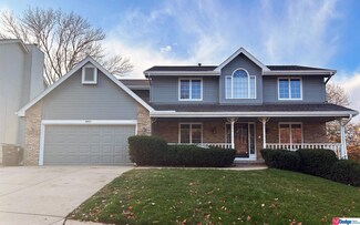 14905 Lake St, Omaha, NE 68116