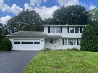 5809 Coventry Rd S, East Syracuse, NY 13057