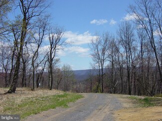 5 Upper Skaggs Run Rd, Moorefield, WV 26836