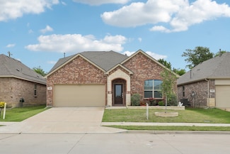 1621 Roadrunner Dr, Little Elm, TX 75068