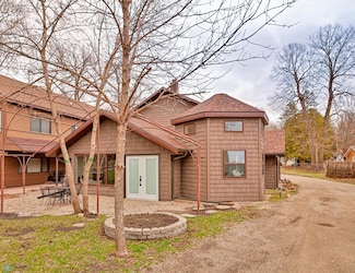321 Park Lake Blvd Unit 2, Detroit Lakes, MN 56501