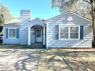 2216 30th St Unit Front, Lubbock, TX 79411