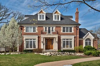 564 N Washington St, Hinsdale, IL 60521