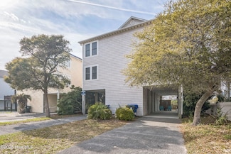 421 N New River Dr, Surf City, NC 28445