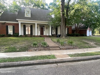 5145 Canton Heights Dr, Jackson, MS 39211