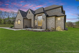 2718 Hickory Ridge Dr, Sapulpa, OK 74066
