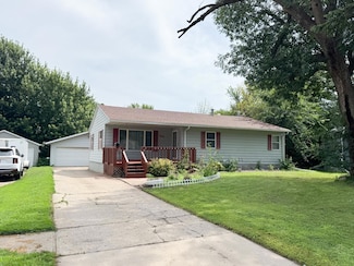 606 Morningside Dr, Worthington, MN 56187