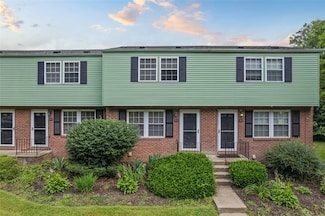 305 Laporte Ct, Cranberry Township, PA 16066