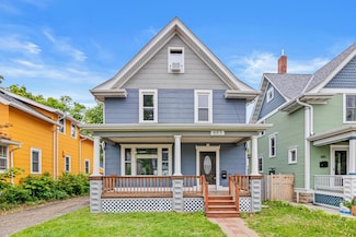 683 Hall Ave, Saint Paul, MN 55107