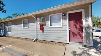 500 Foch St Unit 4, Bryan, TX 77801