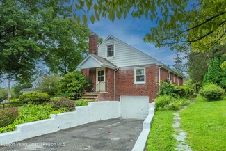 2 W College Ave, Poughkeepsie, NY 12601