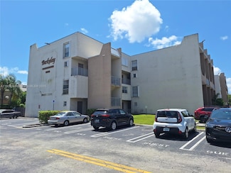 10900 SW 104th St Unit 121, Miami, FL 33176
