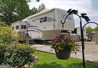 101 Flora Ln, Blairsville, GA 30512