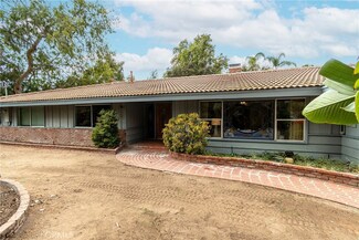 11181 Newport Ave, Santa Ana, CA 92705