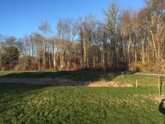2 Stonebridge Ln, South Dartmouth, MA 02748