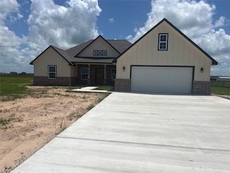 643 Longhorn Trail, Angleton, TX 77515