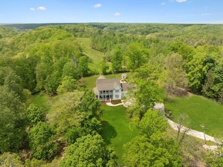 4325 Cave Springs Rd, Columbia, TN 38401