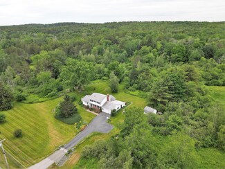 135 Bennoch Rd, Orono, ME 04473