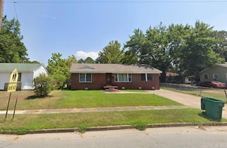 11 School St, White Hall, AR 71602