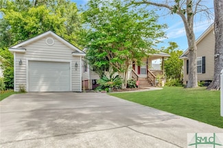 2 Hornsborough Ct, Beaufort, SC 29902