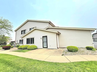 940 Prairie Dr, Mount Pleasant, WI 53406