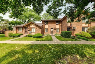 1S134 Holyoke Ln Unit G, Villa Park, IL 60181