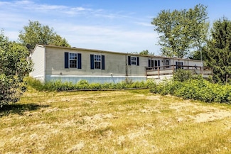 53 Cloverdale Ln, Stuarts Draft, VA 24477