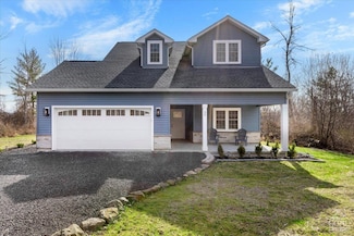 26 Debbie Dr, Athens, NY 12015