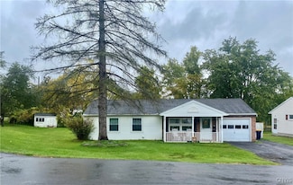 1 Willow Dr, Whitesboro, NY 13492
