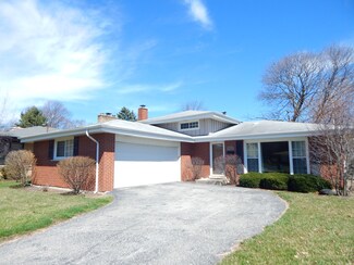 4647 Clausen Ave, Western Springs, IL 60558