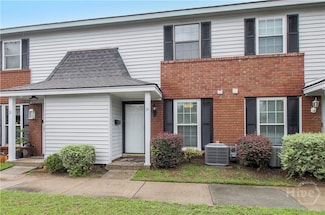 34 Knollwood Cir, Savannah, GA 31419
