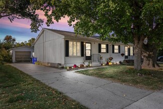 3019 Elaine Dr NW, Cedar Rapids, IA 52405