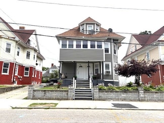 582 Public St, Providence, RI 02907
