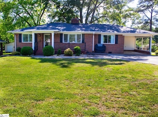 201 Forest Ln, Belton, SC 29627