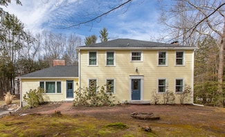 4 Laurel Ln, Amherst, NH 03031