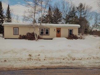 2 Mayflower Ln, Center Ossipee, NH 03814