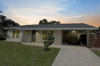 216 SE Fallon Dr, Port Saint Lucie, FL 34983